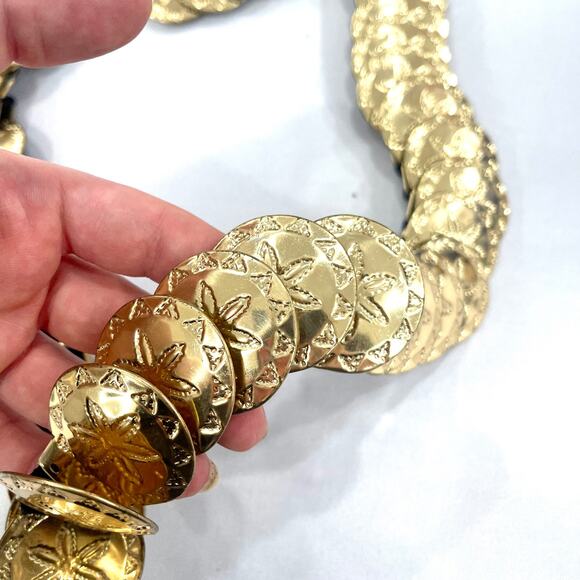 00s Vintage Gold Sand Dollar Medallion Belt - Picture 5 of 13